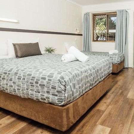 טאונסביל Billabong Lodge Motel מראה חיצוני תמונה