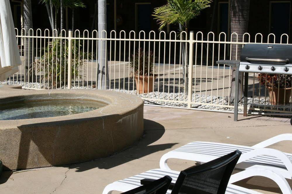 טאונסביל Billabong Lodge Motel מראה חיצוני תמונה