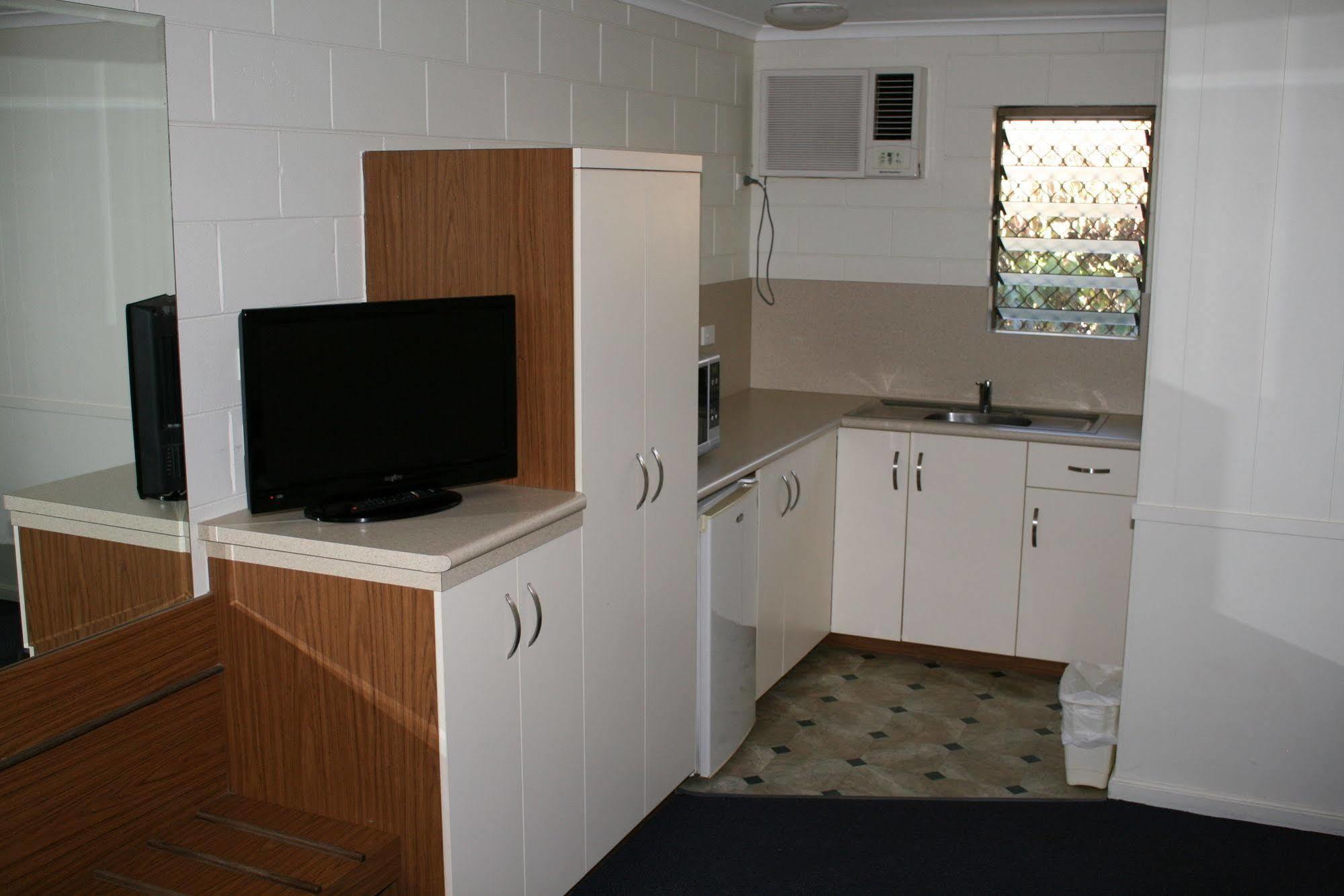 טאונסביל Billabong Lodge Motel מראה חיצוני תמונה